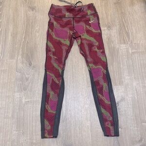 NIKE • RUNNING • leggings • SZ. Small • DRI FIT